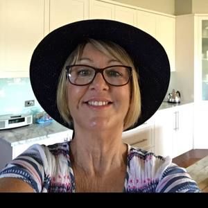 Meet your Posher, Julie